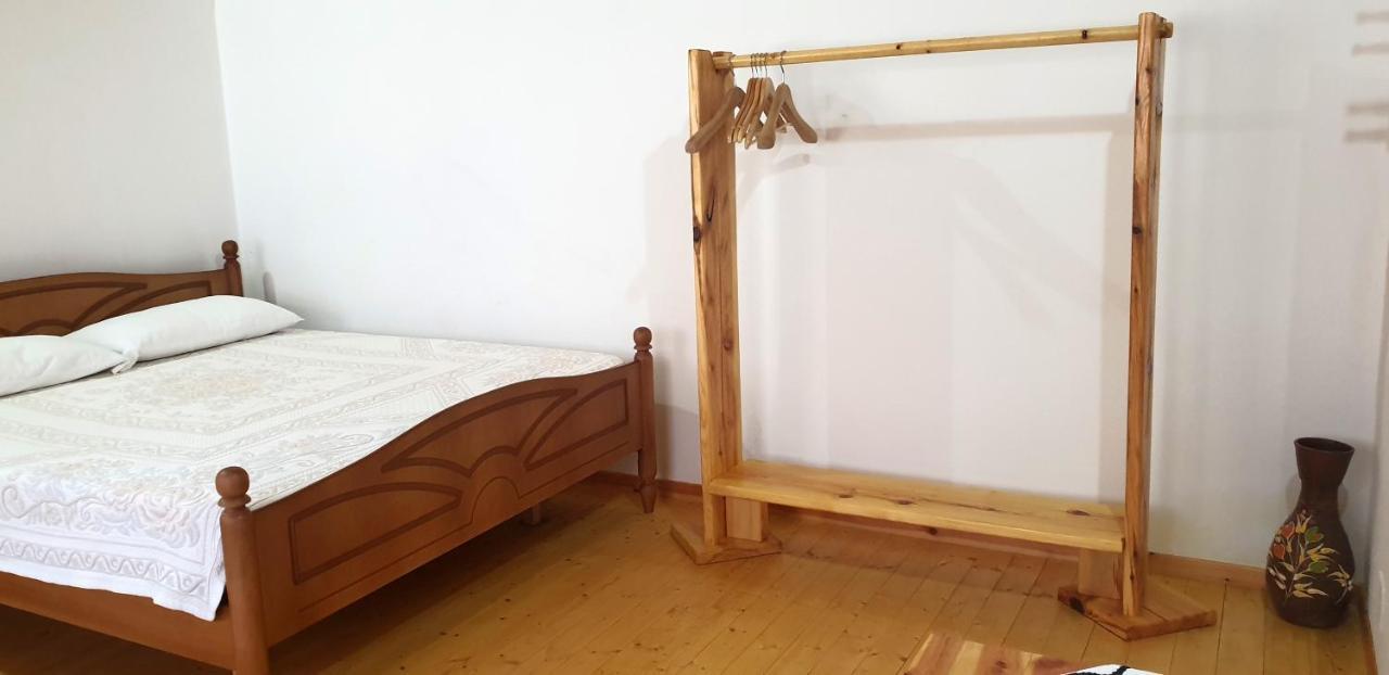 Bujtina Peshtan Guesthouse&Camping Tepelene Eksteriør bilde