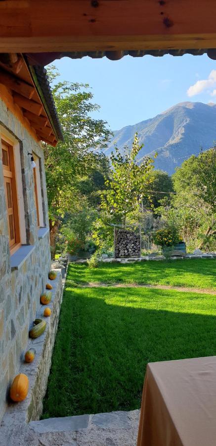 Bujtina Peshtan Guesthouse&Camping Tepelene Eksteriør bilde