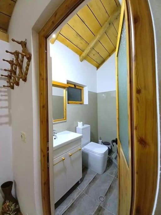 Bujtina Peshtan Guesthouse&Camping Tepelene Eksteriør bilde