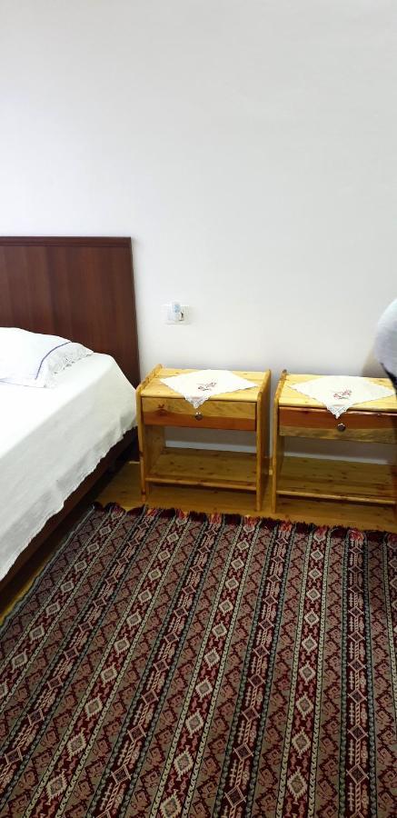 Bujtina Peshtan Guesthouse&Camping Tepelene Eksteriør bilde
