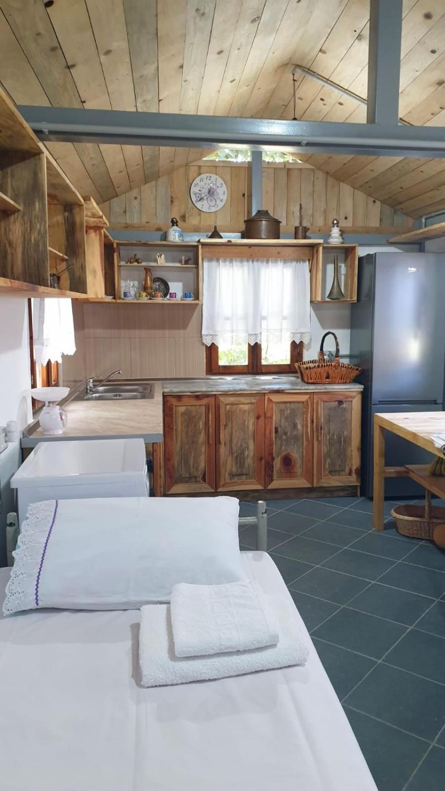 Bujtina Peshtan Guesthouse&Camping Tepelene Eksteriør bilde